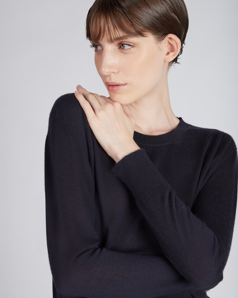 Regular fit crewneck sweater in cashmere and silk 4