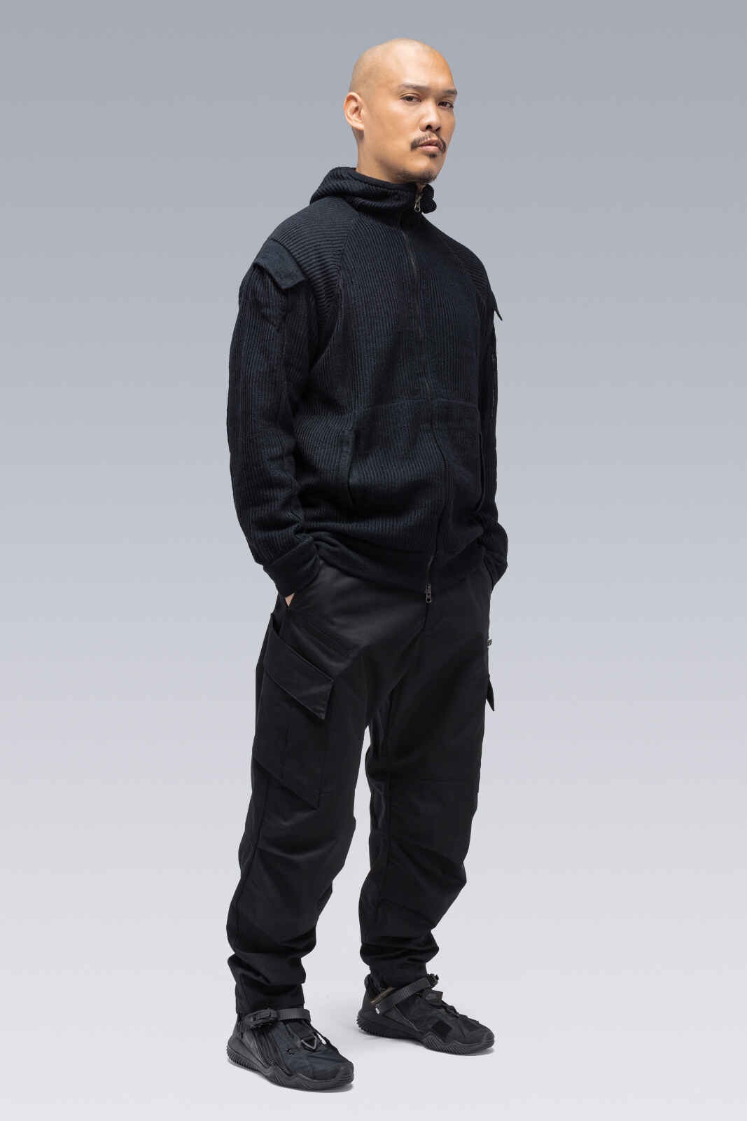 J77-AM Black - 8