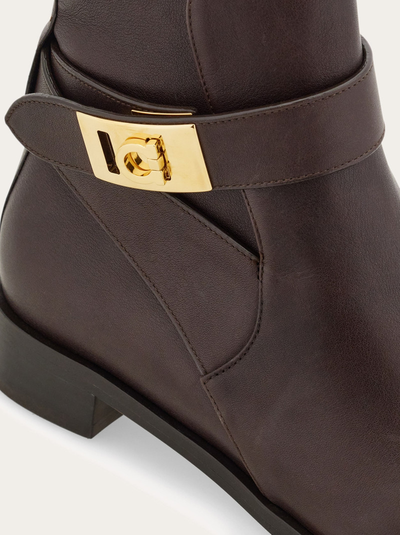 Hug buckle ankle boot 7