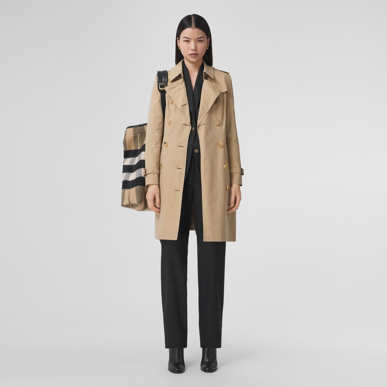 The Mid-length Chelsea Heritage Trench Coat - 2