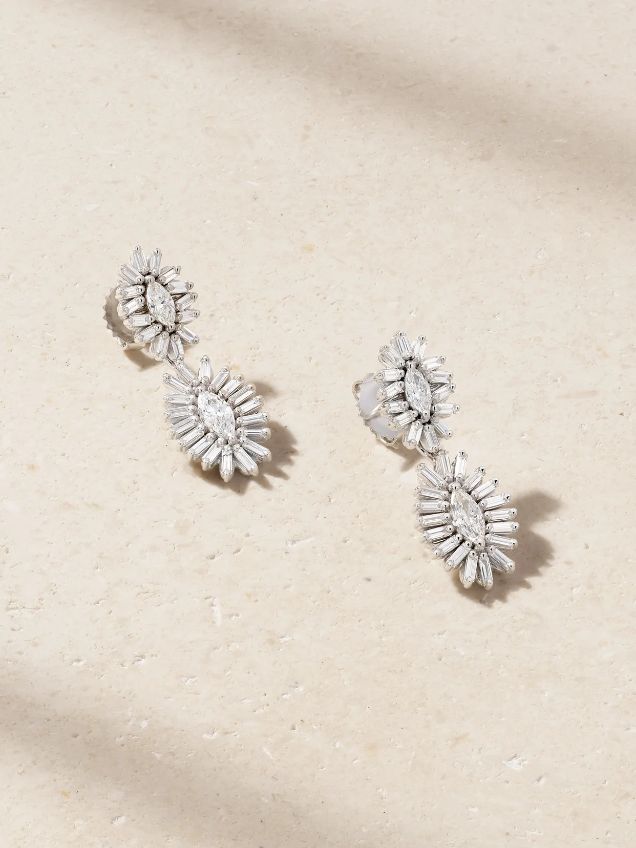18-karat White Gold Diamond Earrings - 1