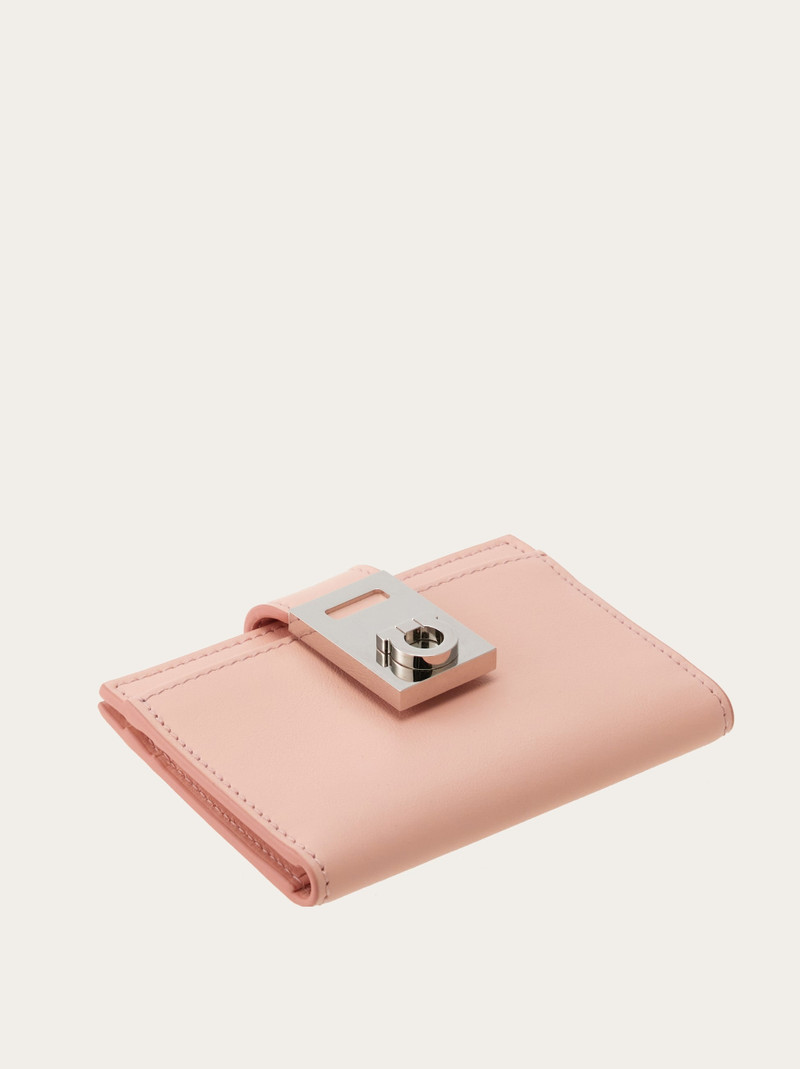 Hug credit card holder 2