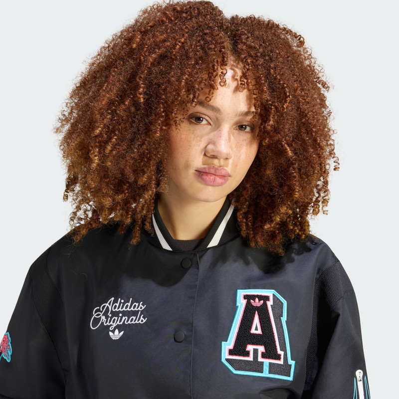 BOMBER JACKET WITH BADGES 5