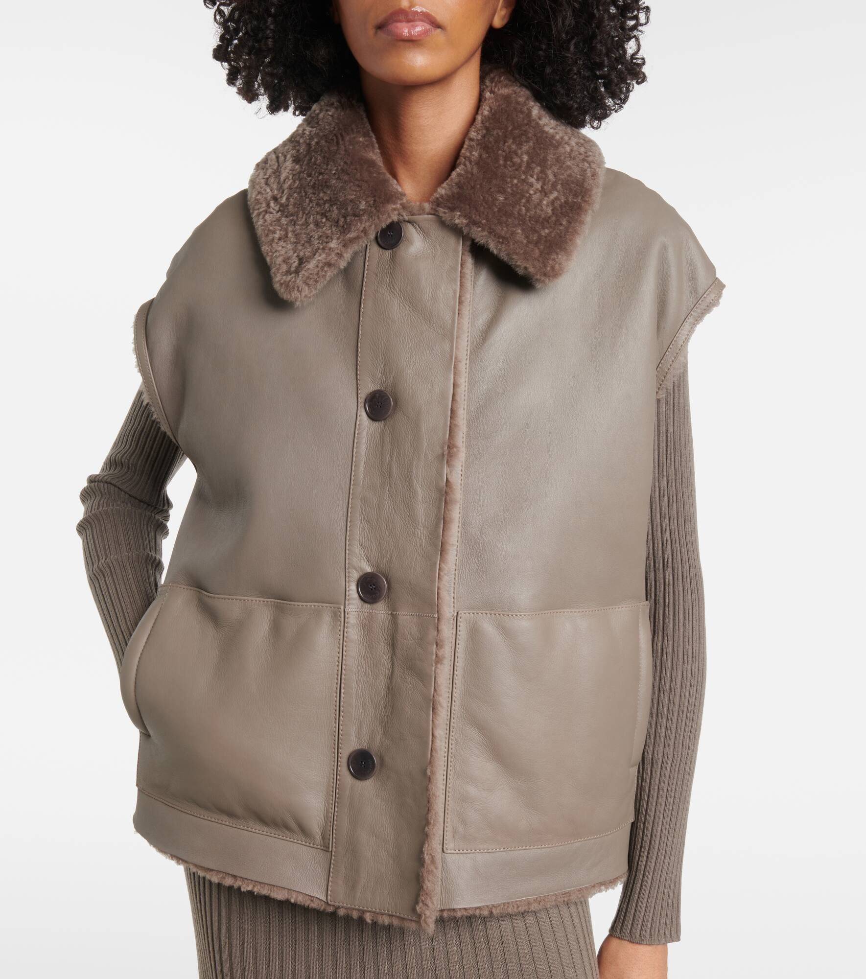 Reversible shearling and leather vest - 7