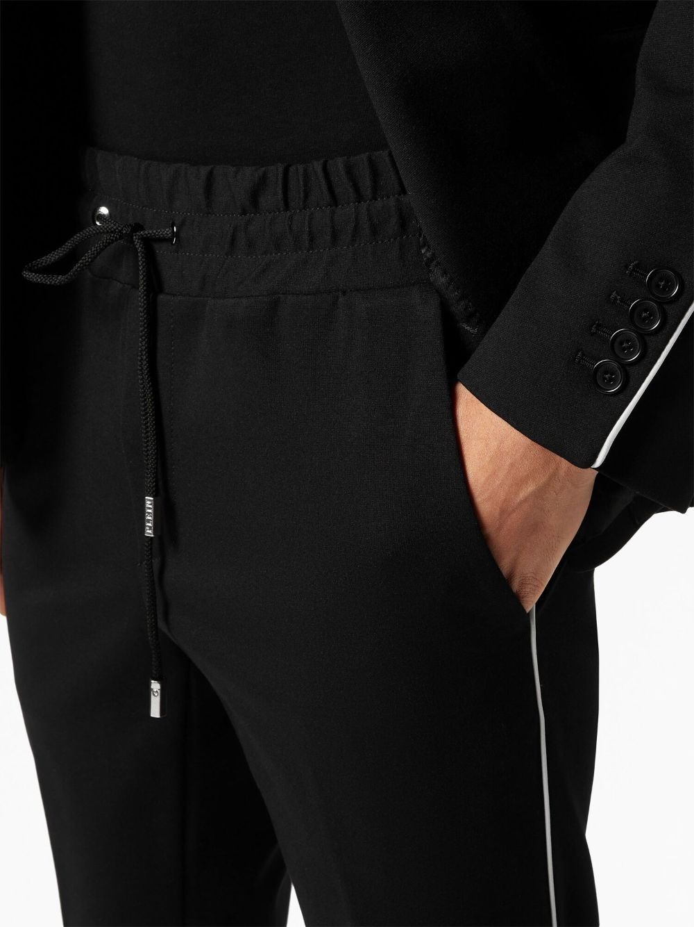 sport style suit - 7