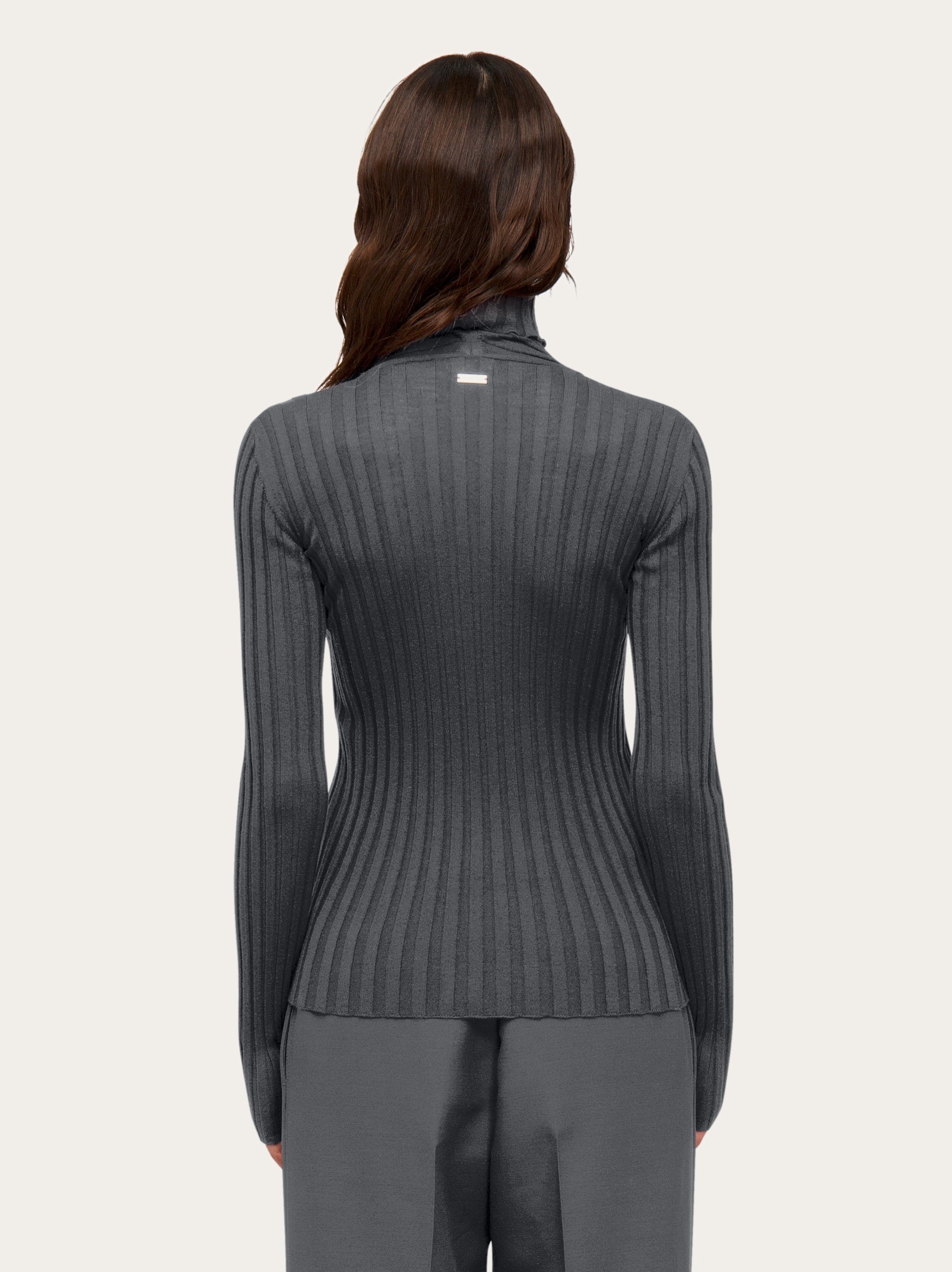 Layered turtleneck - 3