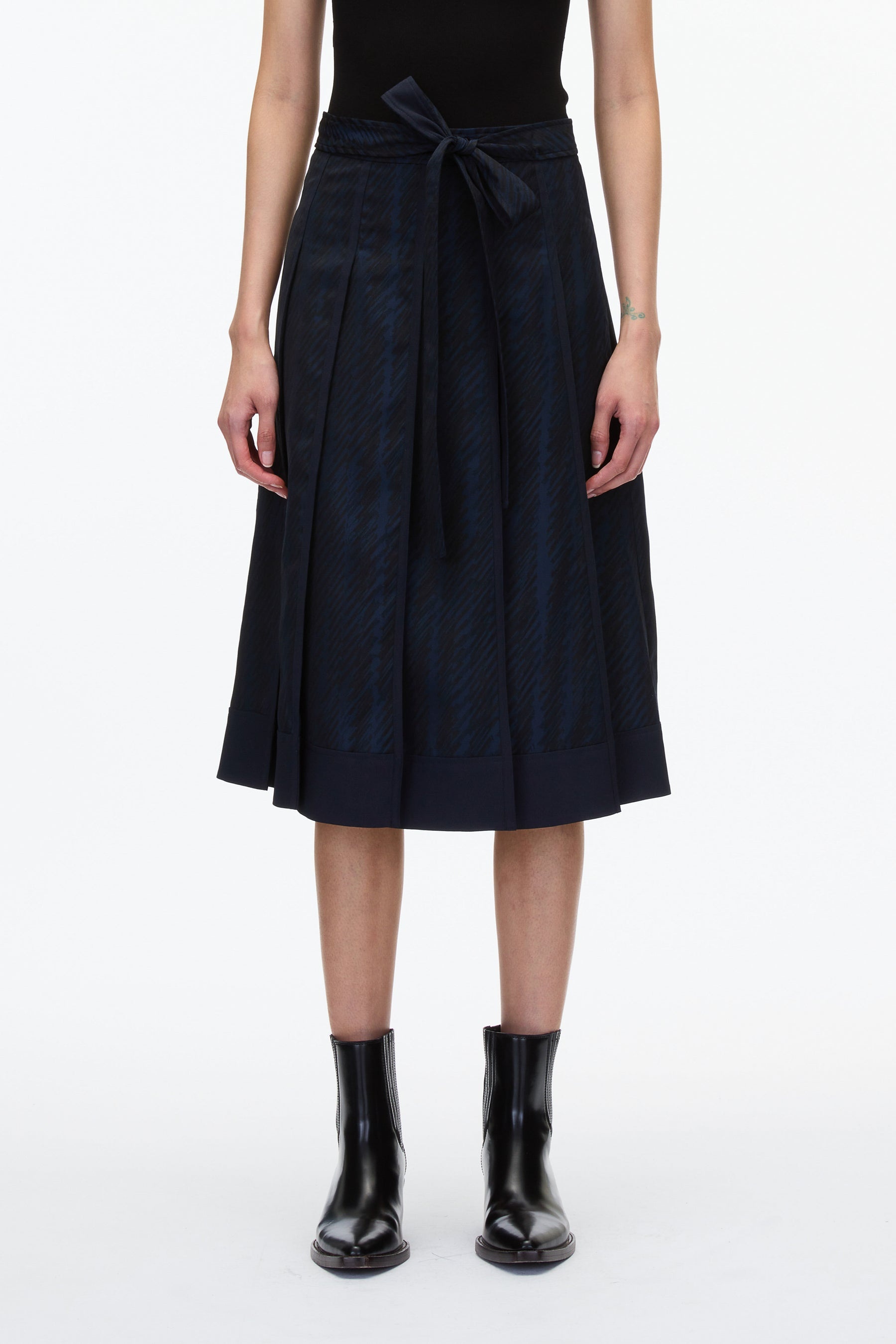 Jacquard Pleated Skirt with Tie Waist - 2