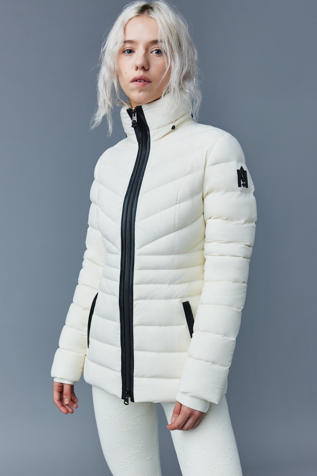 PATSY Agile 360 down jacket with blue fox fur - 2