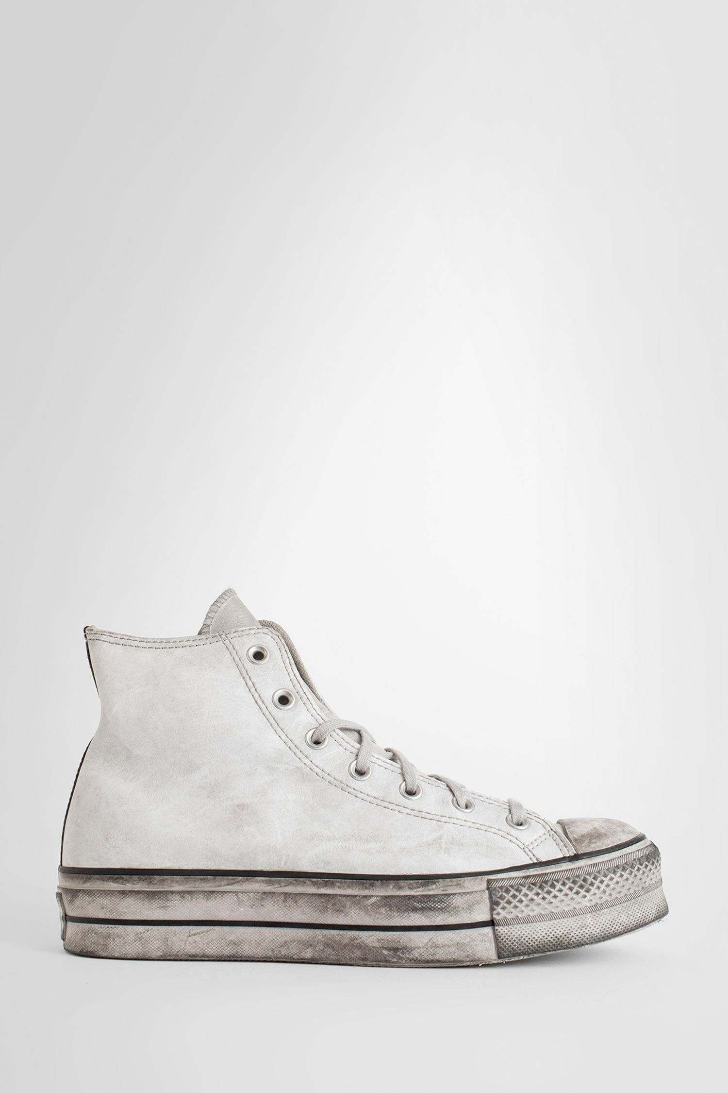 Chuck-Taylor-All-Star-Lift-Leather-562909C-Sneakers - 1