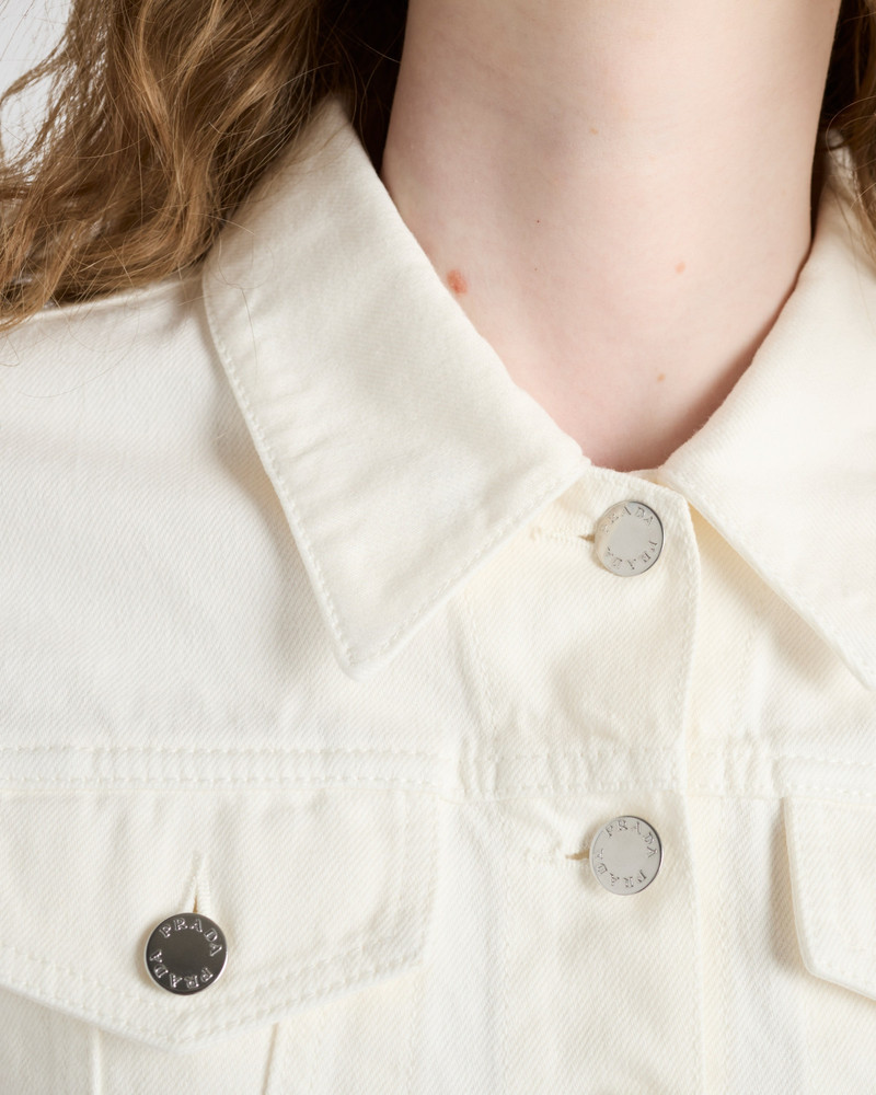 Cropped denim jacket 6