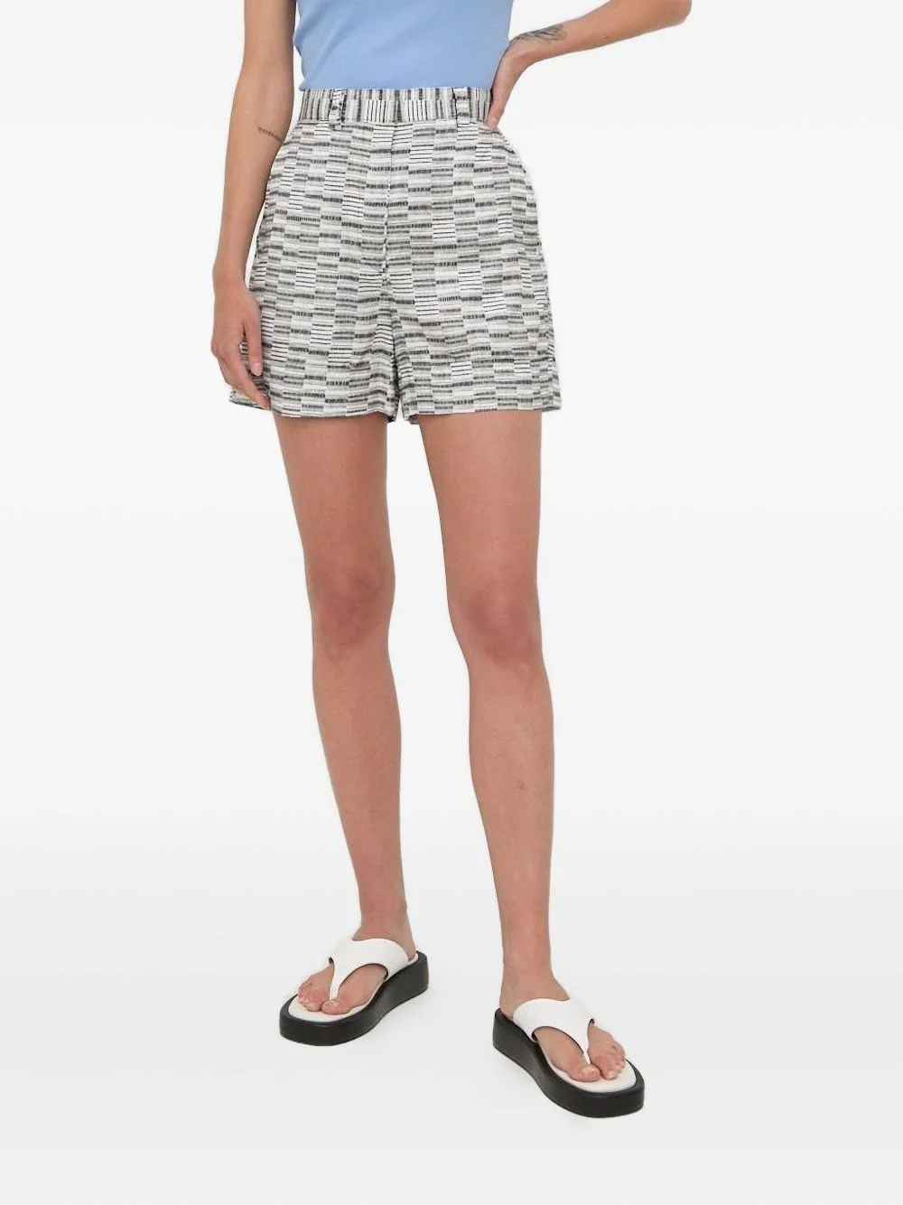 patterned short shorts - 1