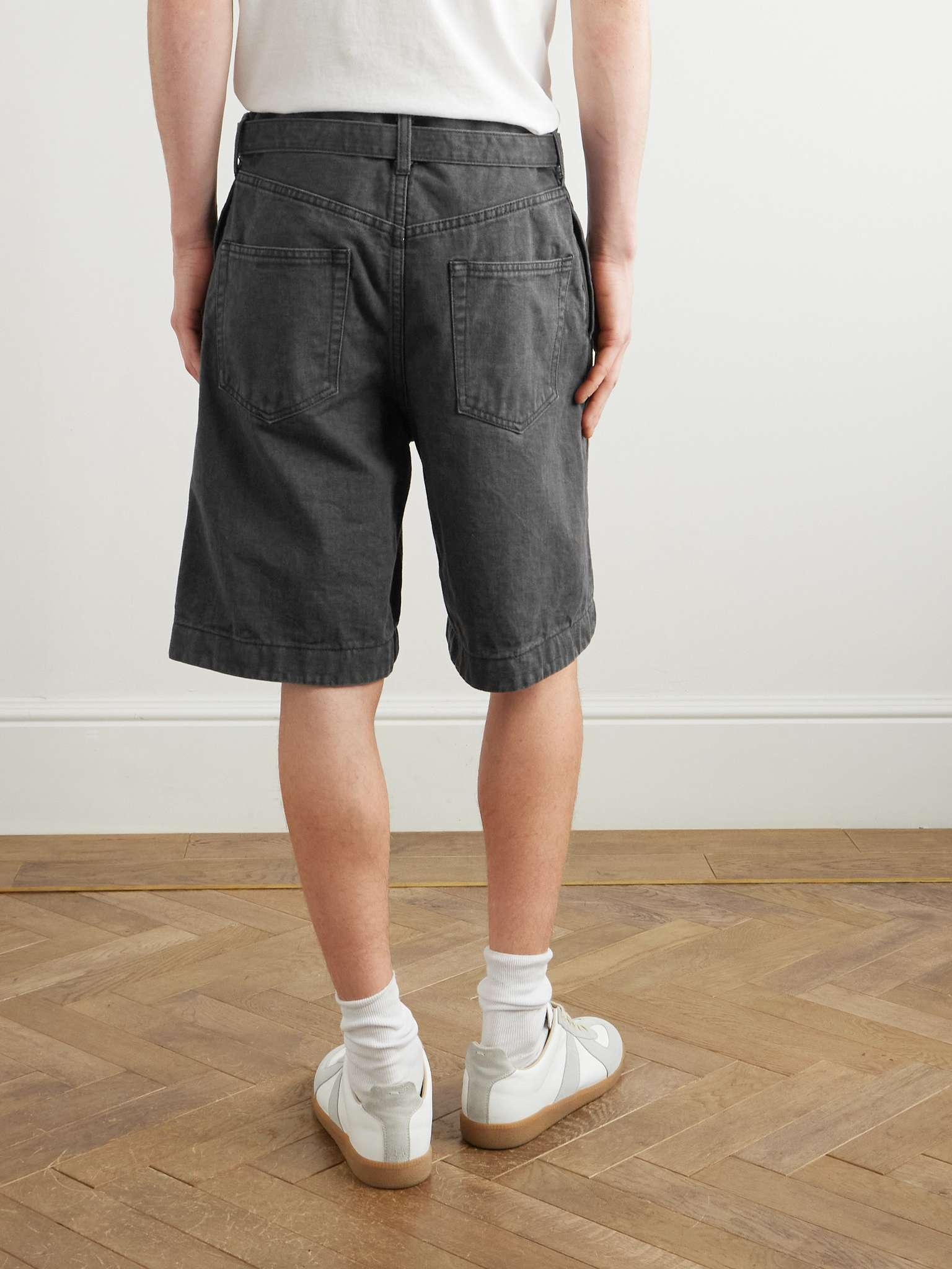Wide-Leg Belted Denim Bermuda Shorts - 4