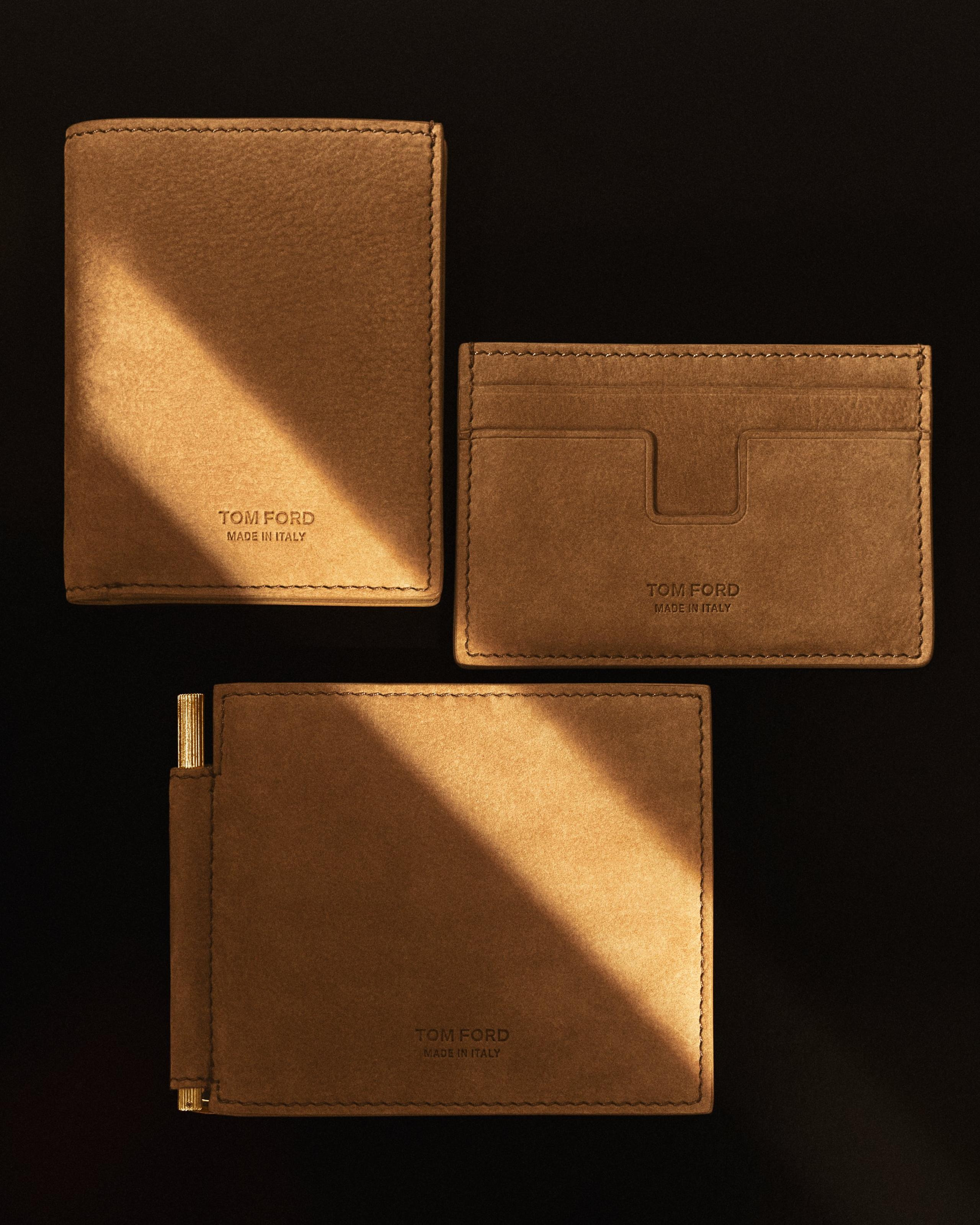 NUBUCK T LINE FOLDING CARDHOLDER - 4