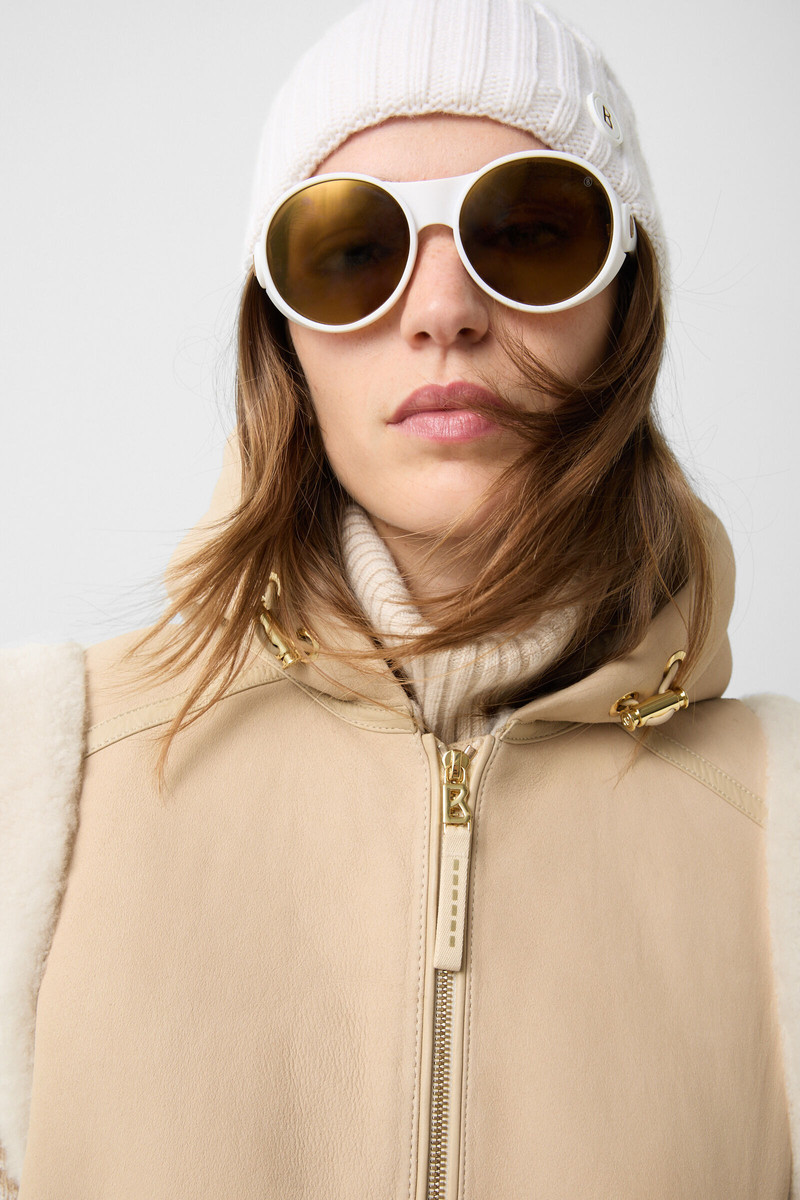 Fine lambskin vest in Sand 5