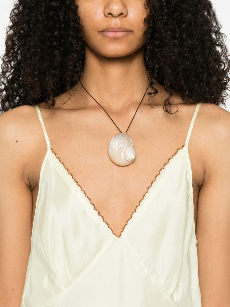 scalloped V-neck top 5