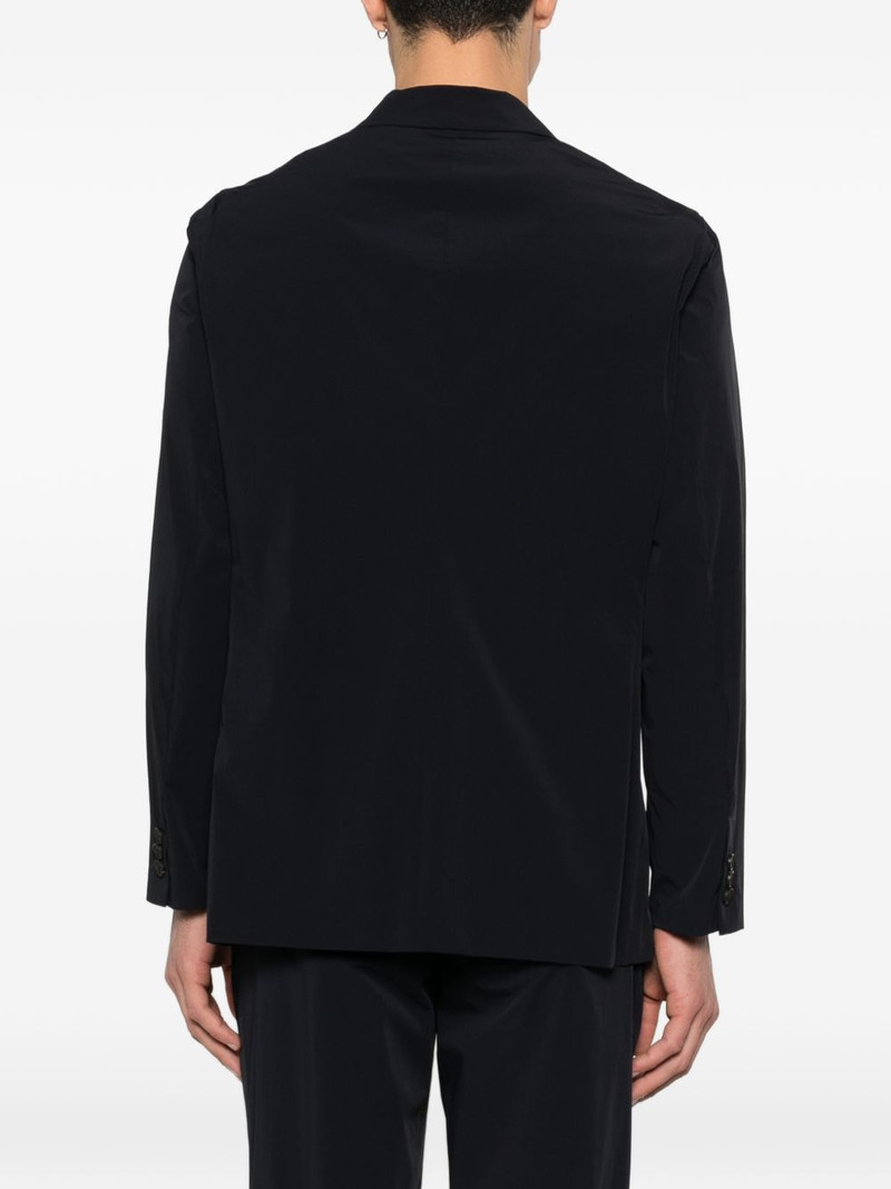 button-fastening blazer 4