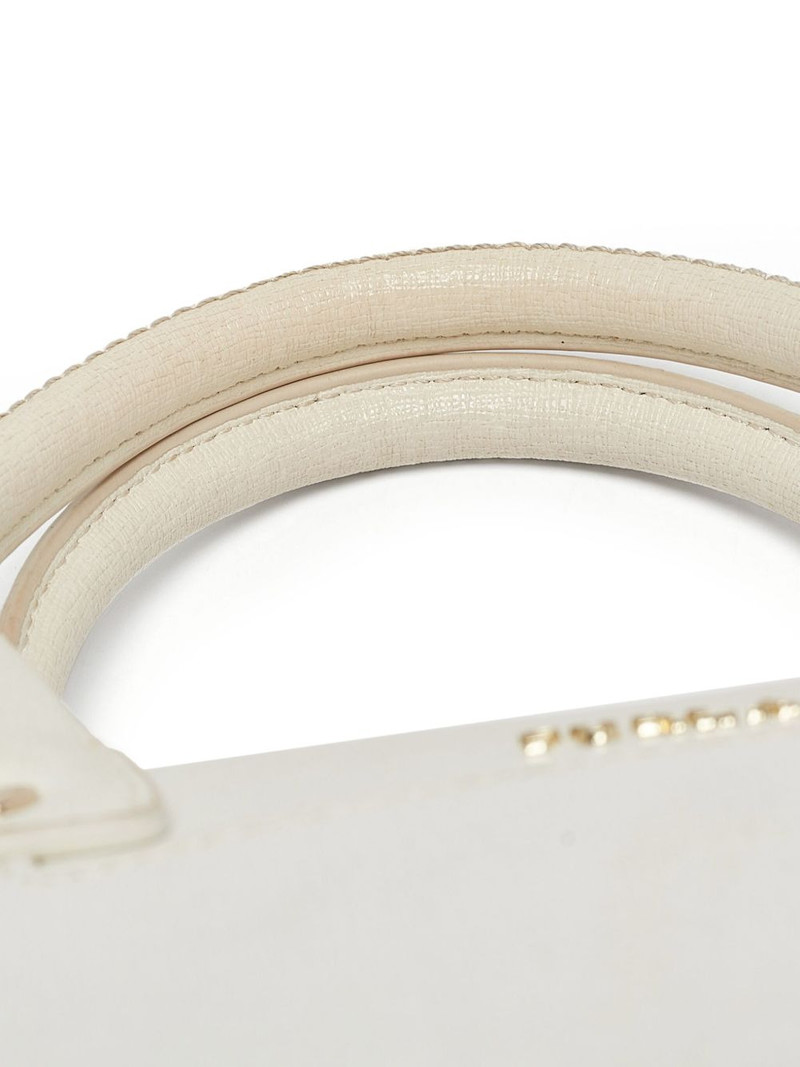 1047261 White 5