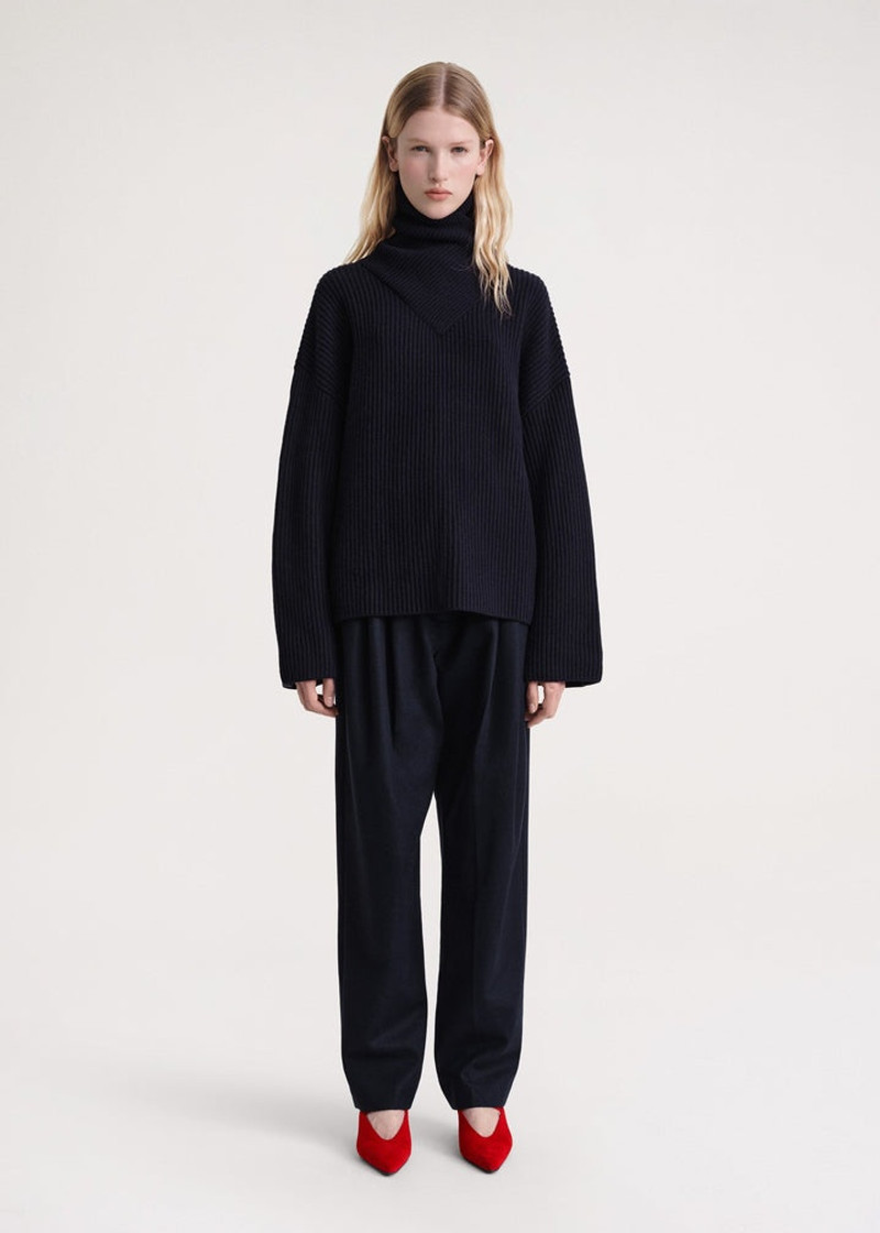 Totême Wrapped-neck knit navy outlook