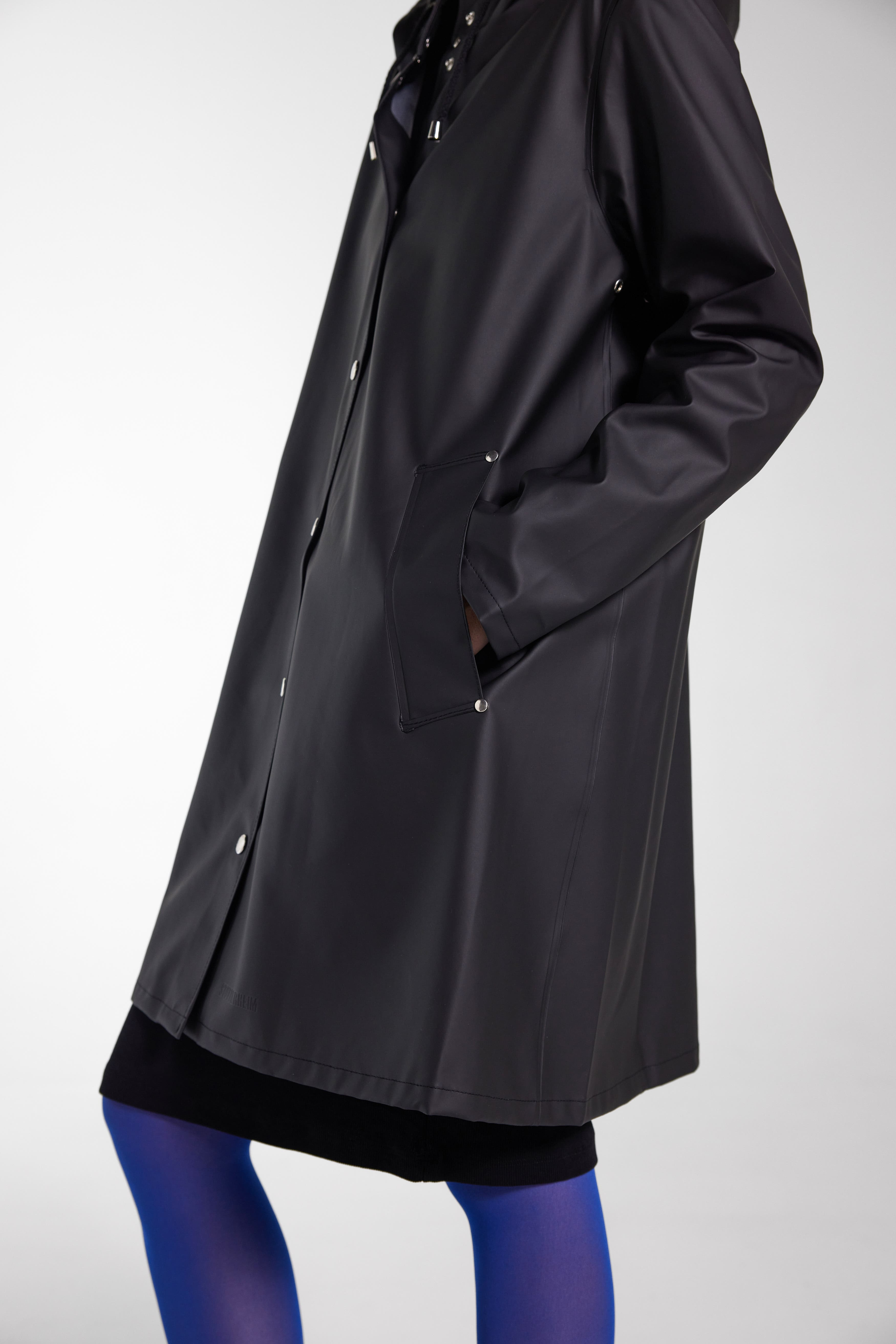 Stutterheim Mosebacke Lightweight Raincoat in Black at Nordstrom - 9