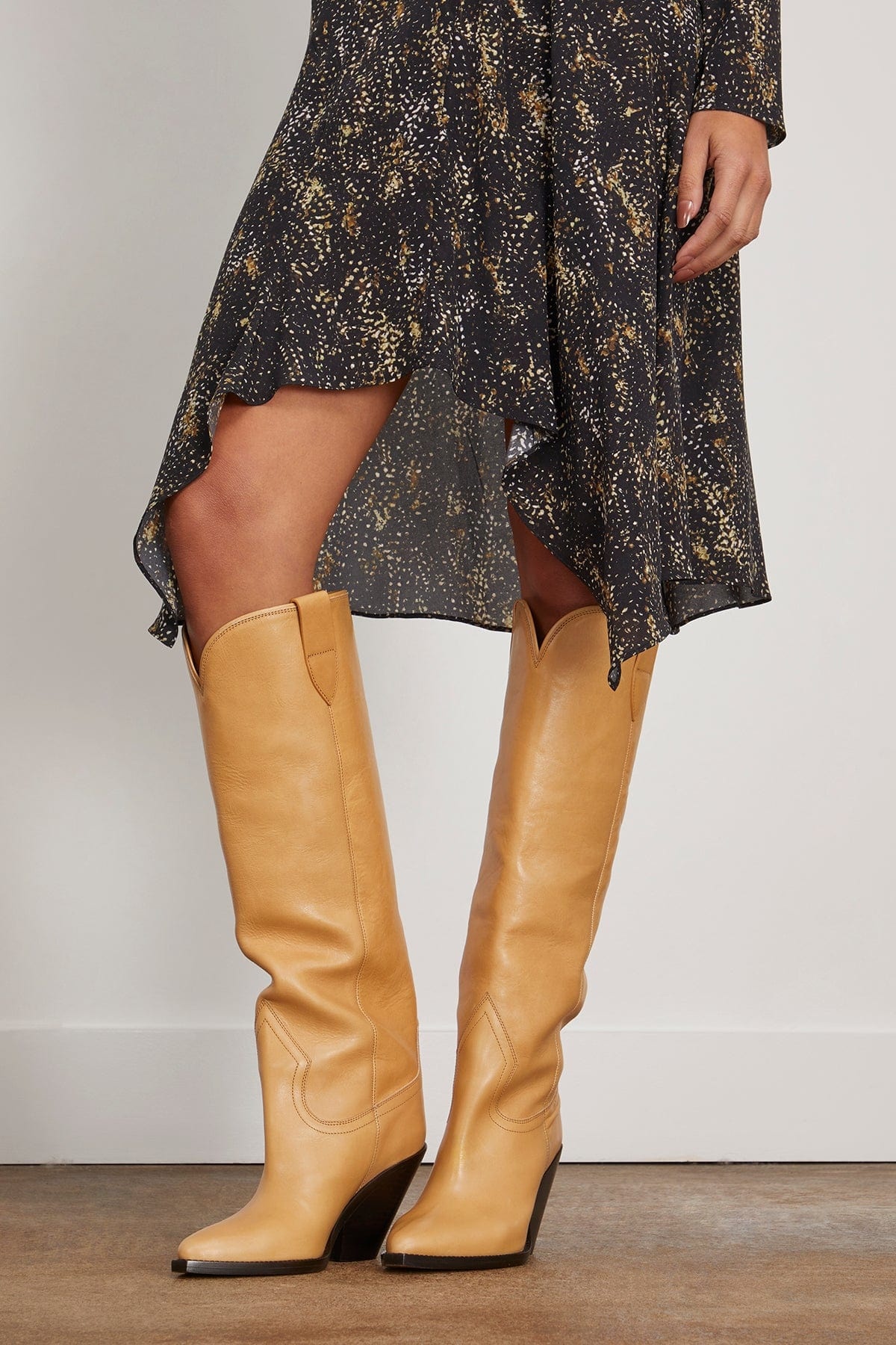 Lomero Boot in Natural - 2