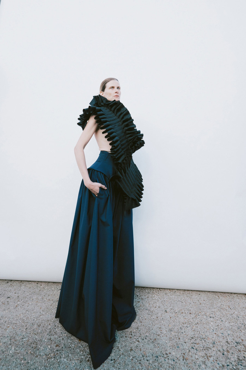 A.W.A.K.E. MODE STRUCTURAL TOP BLACK outlook