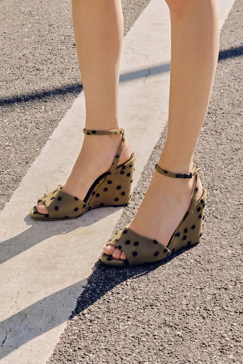 Larroudé Yves Wedge Sandal Polka Dots Cinnamon outlook