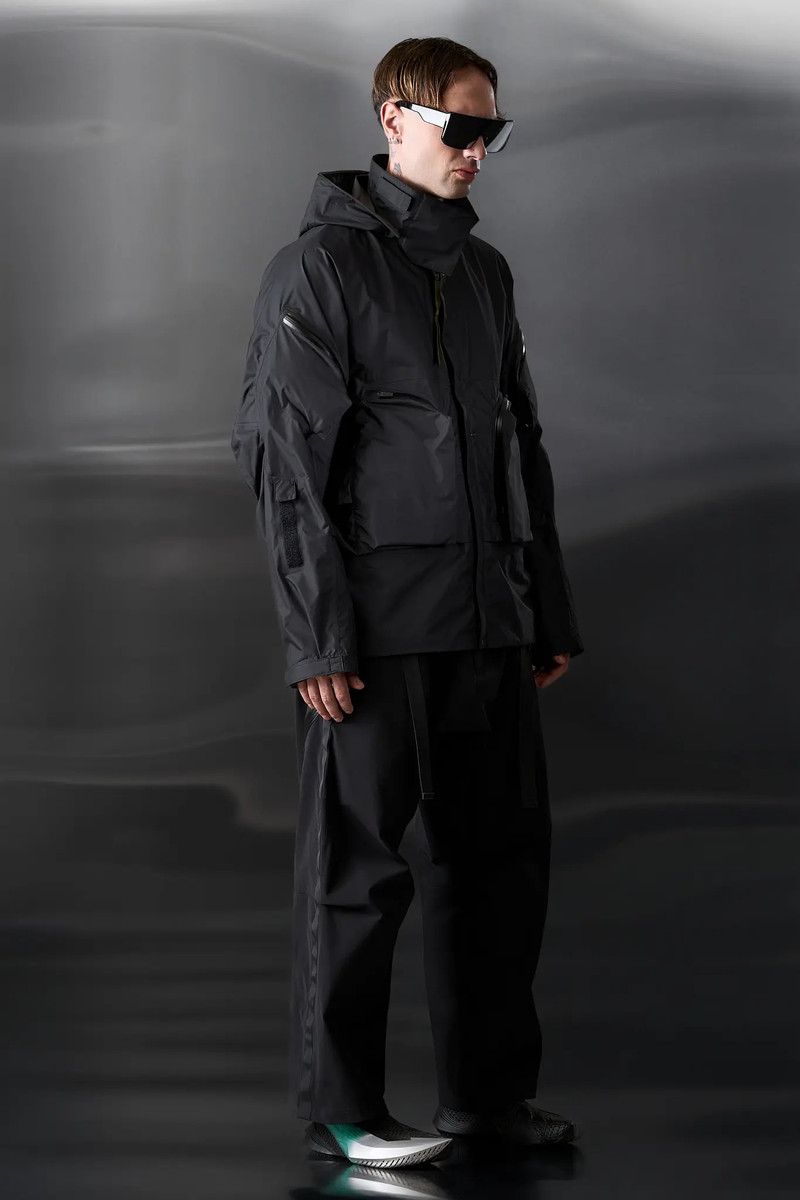 J120-GTPL 2L Gore-Tex Paclite Plus InterOps Jacket Black 3