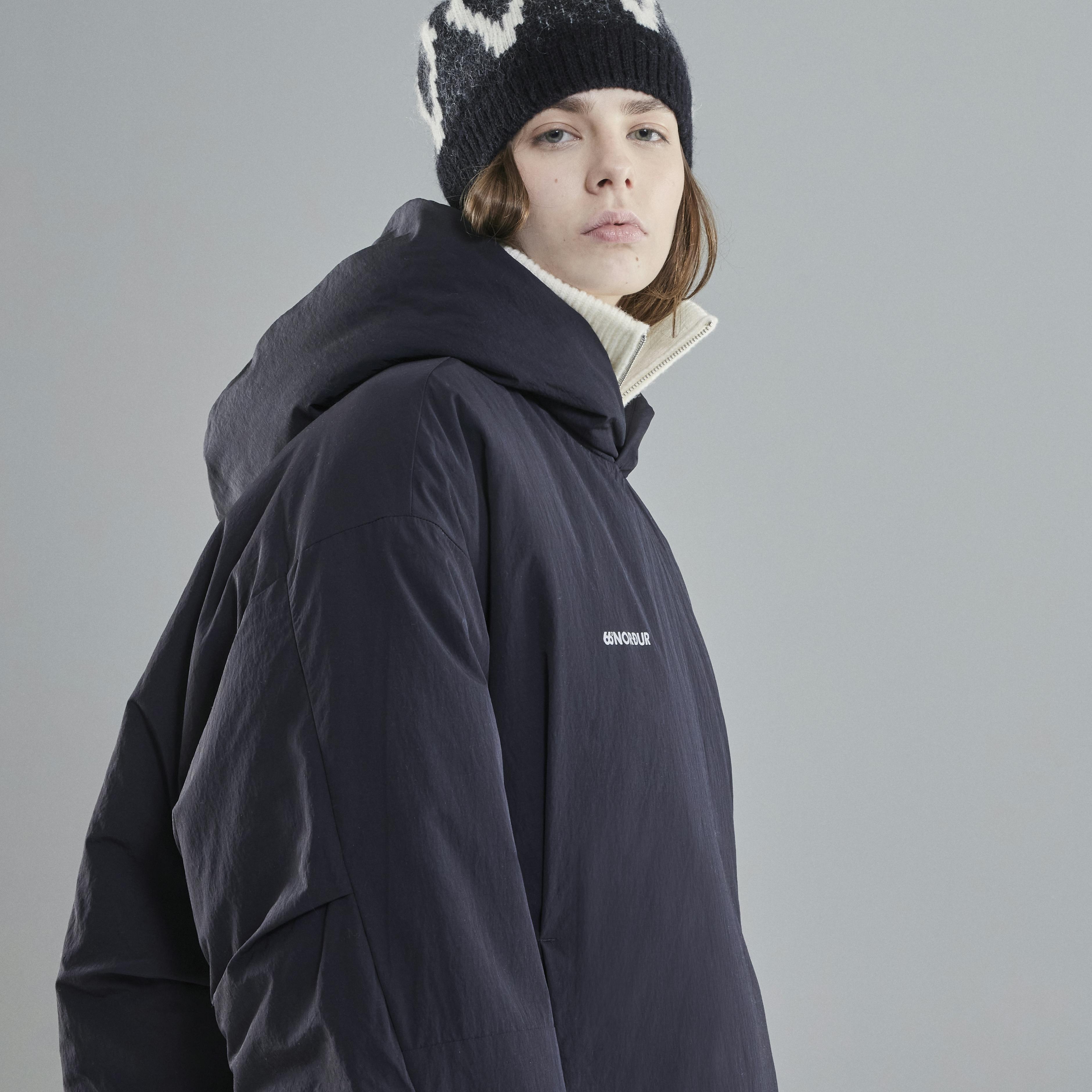 Vatnsmýri Puffer Hoodie (Unisex) - 4