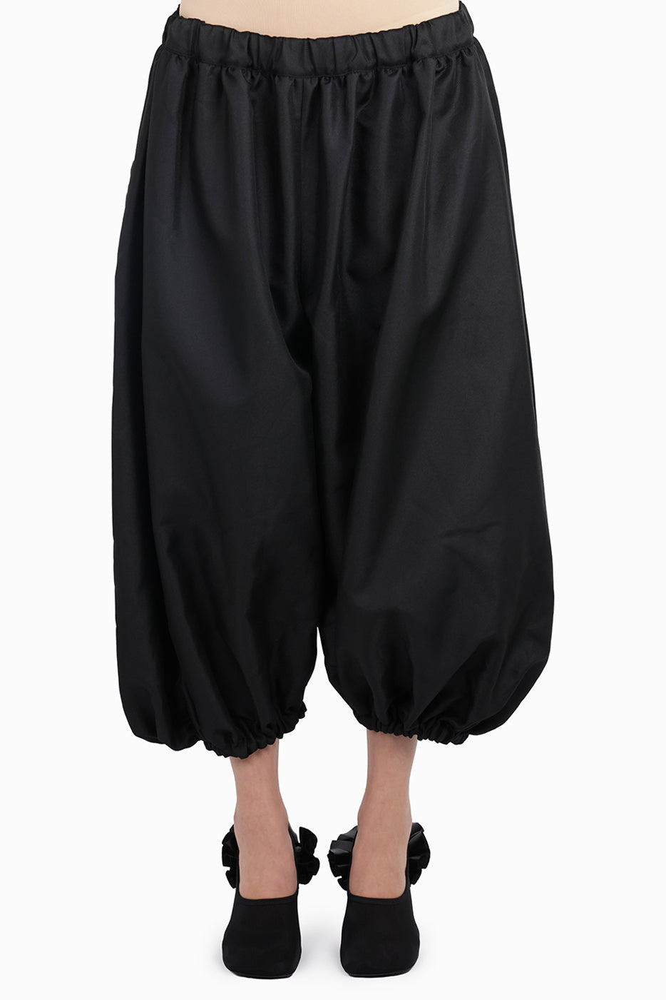 ELASTIC GATHERED WAIST BALLOON PANT WITH CUFF | BLACK - 3