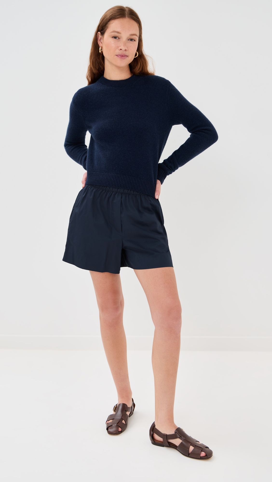 Simple Cashmere Crew Sweater - 4