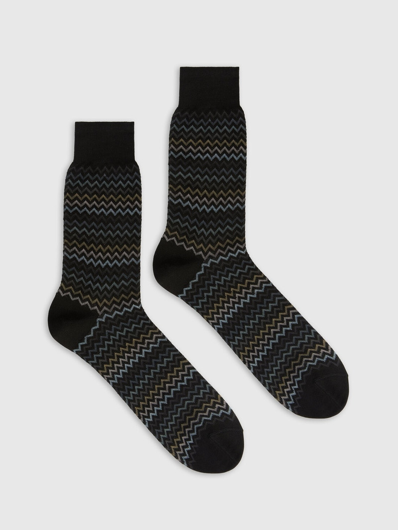 Short socks in pure cotton with zig-zag pattern. 1