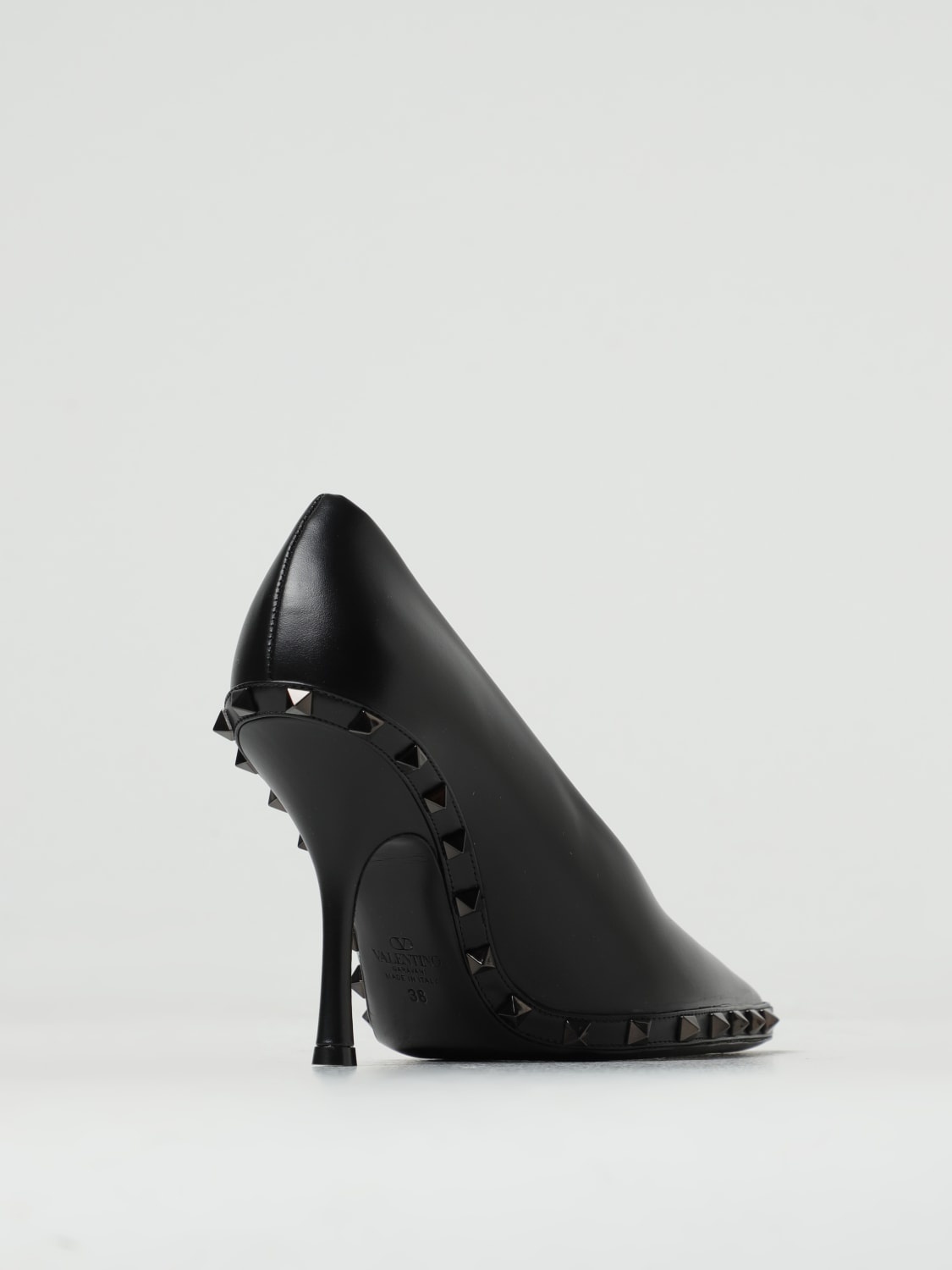 Valentino Garavani Rockstud pumps in leather - 3