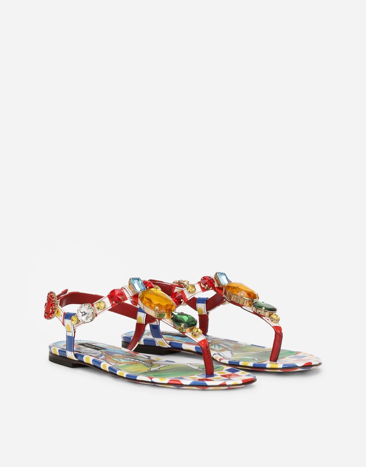 Carretto-print patent leather thong sandals with bejeweled appliqué - 3