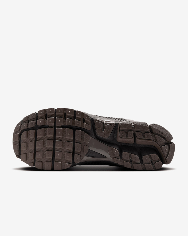 Nike Nike Zoom Vomero 5 Men's Shoes outlook