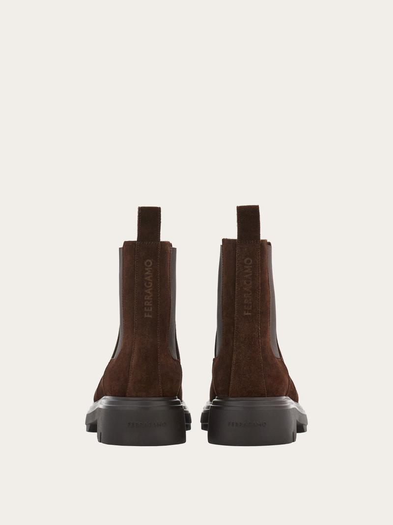FERRAGAMO Chelsea boot outlook
