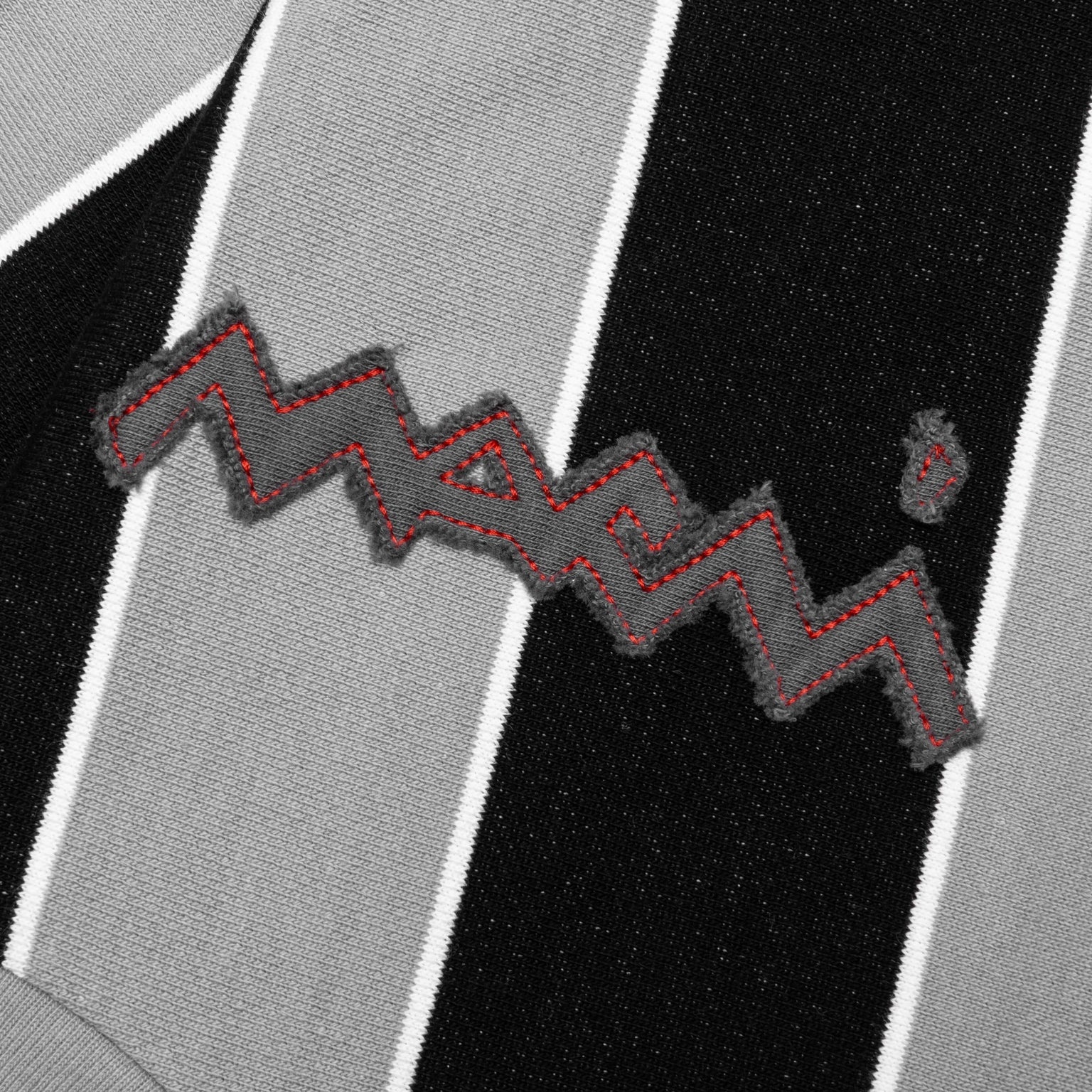 STRIPED MENDING LOGO SWEATSHIRT - BLACK - 3