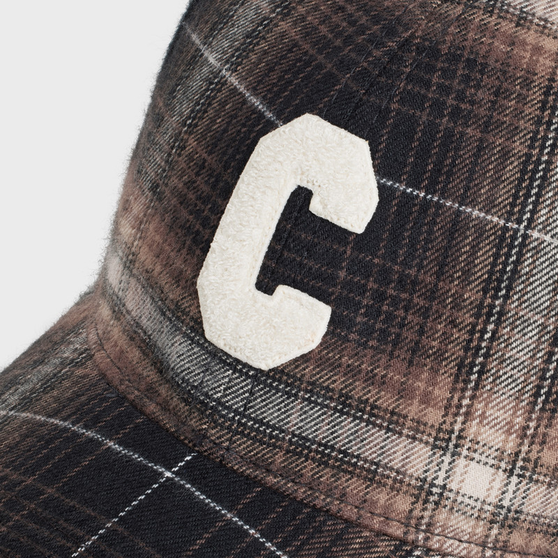 Initial cap in checked cotton 5