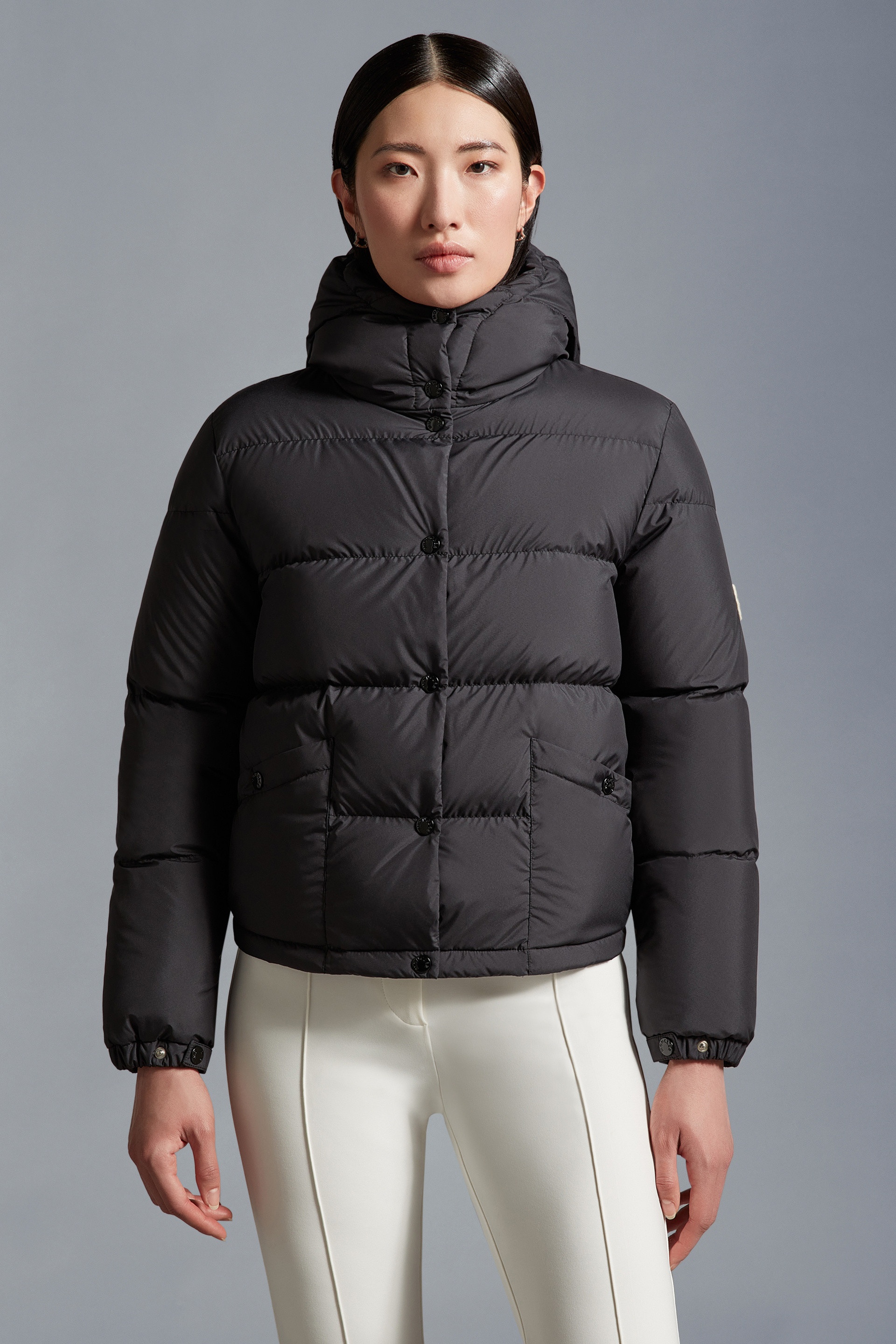 関税込 MONCLER Ebre Short Down Jacket ダウンジャケット 関税込 MONCLER Ebre Short Down Jacket ダウンジャケット