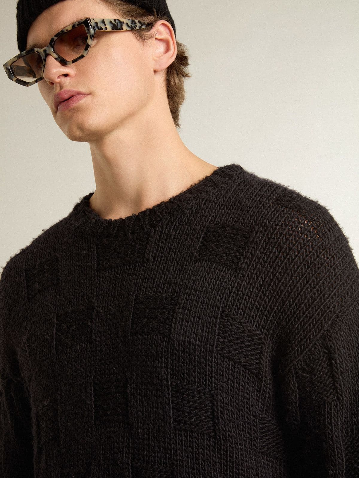 Men's black wool sweater with a distressed effect - 5