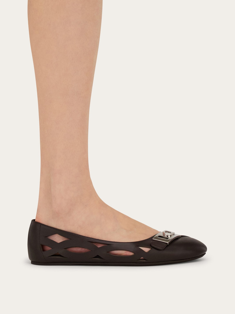 FERRAGAMO Back to Earth - Hug buckle ballet flat outlook