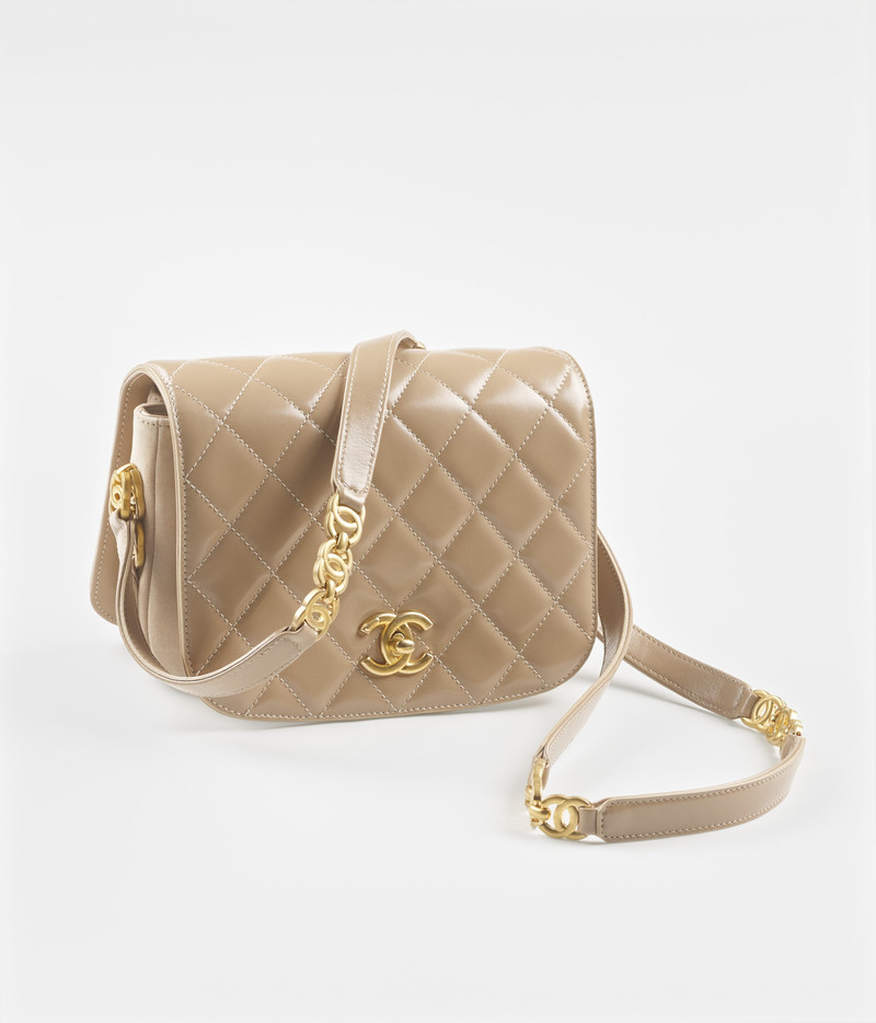 CHANEL Mini Messenger Bag outlook