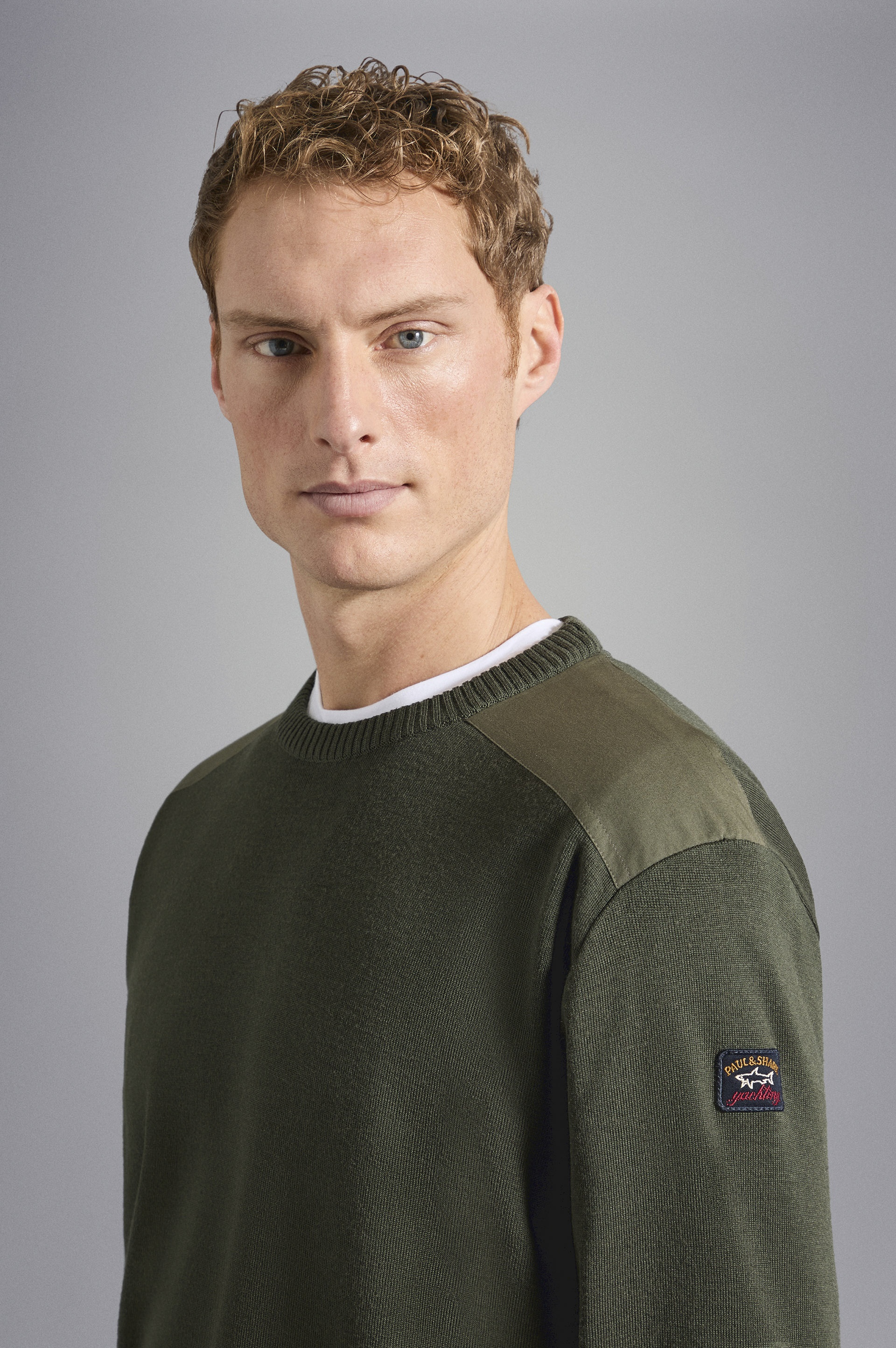 WOOL CREW NECK WITH ICONIC BADGE - 4