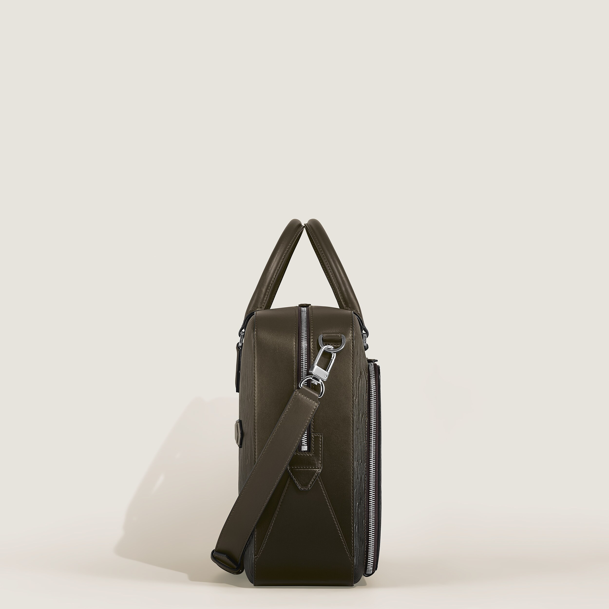 Writing traveler briefcase with sfumato effect - 6