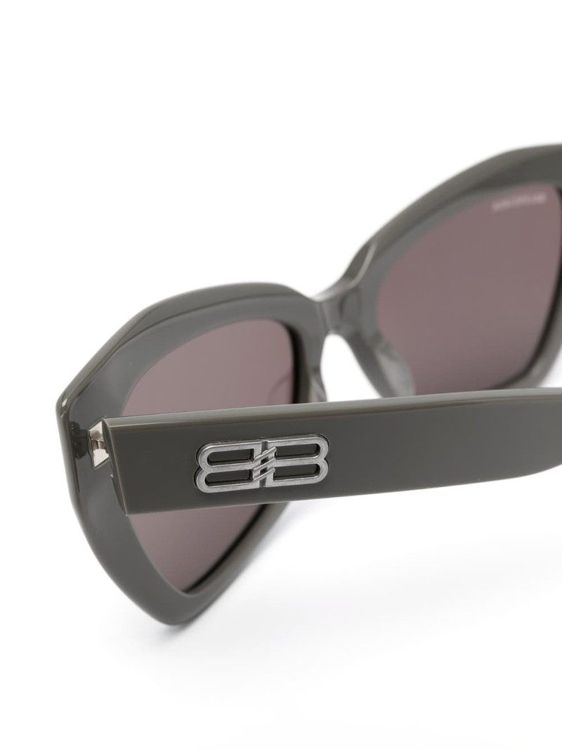 logo-plaque butterfly sunglasses 3