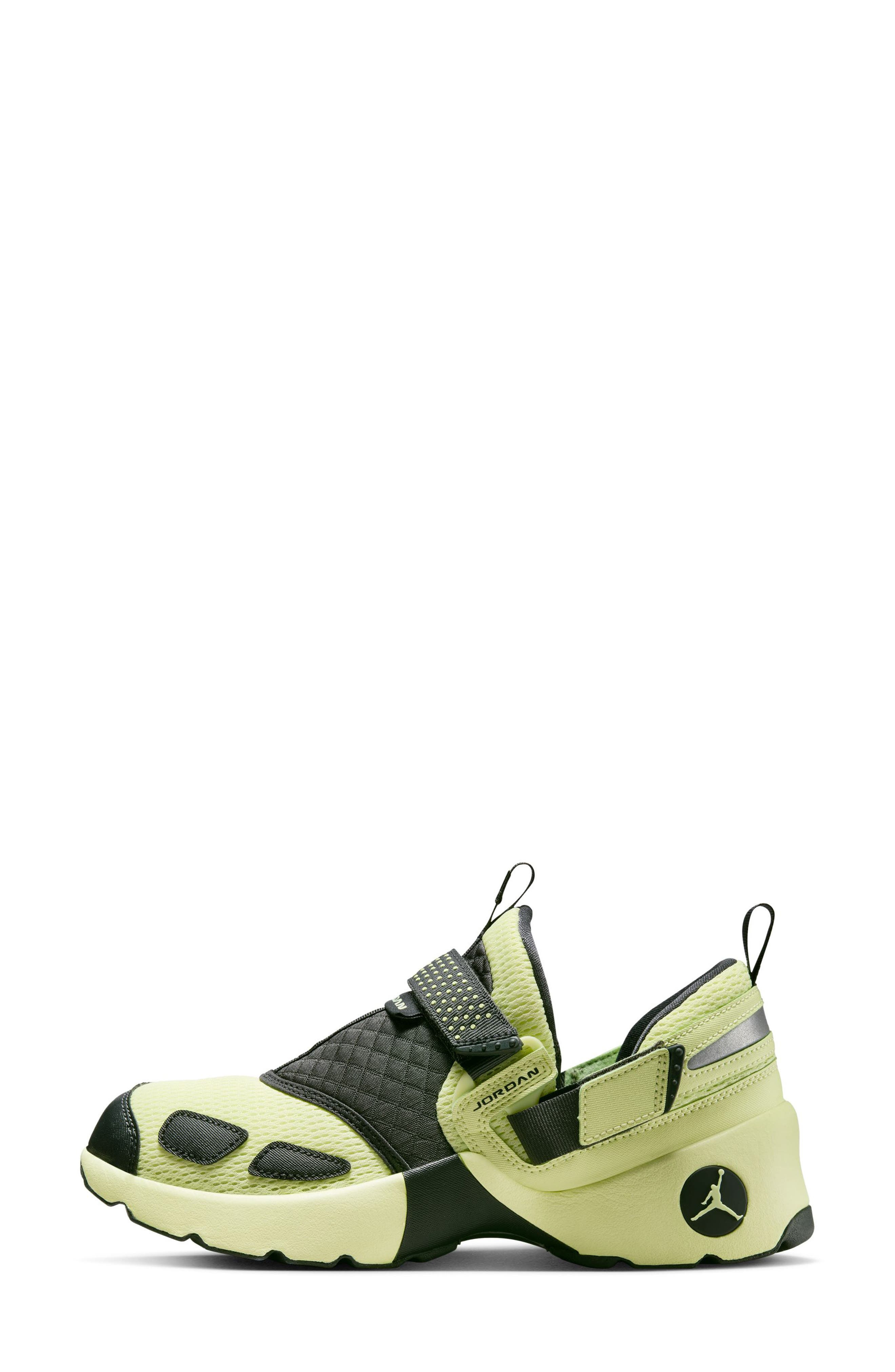 Jordan Trunner LX Sneaker in Lemon Green/Anthracite at Nordstrom - 2