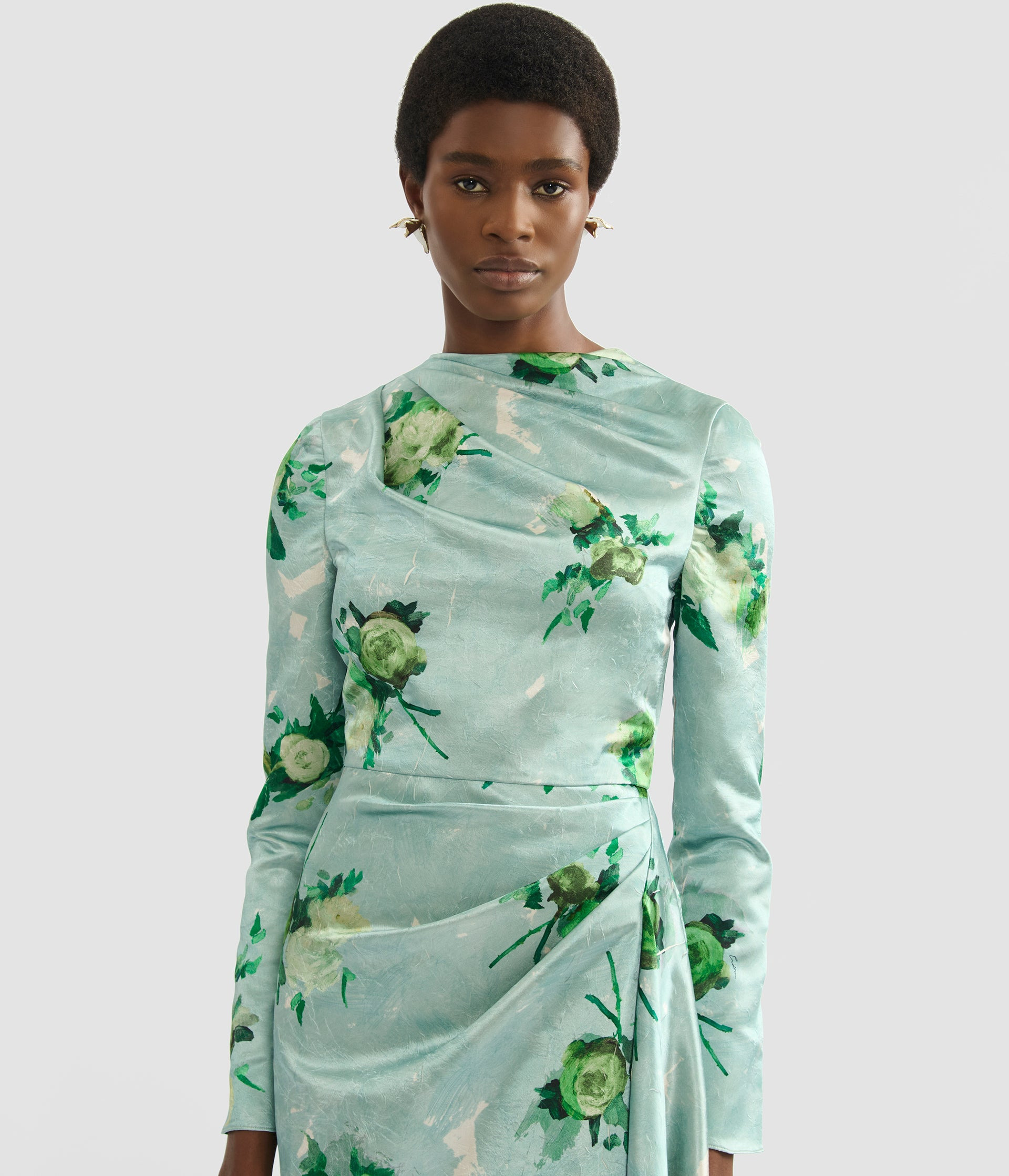 FLORAL PRINT CRUSHED SATIN DRAPED MIDI DRESS - 5