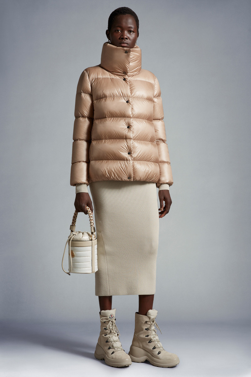 Moncler Cochevis Short Down Jacket outlook