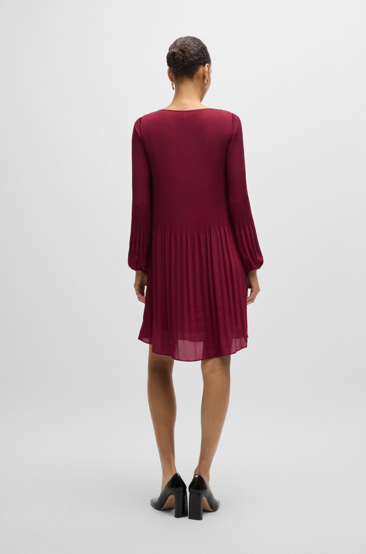 REGULAR-FIT DRESS WITH PLISSÉ PLEATS AND CREW NECKLINE - 4