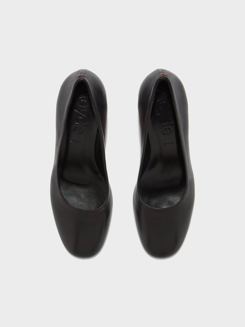 Giotta Round-Toe Pumps 5