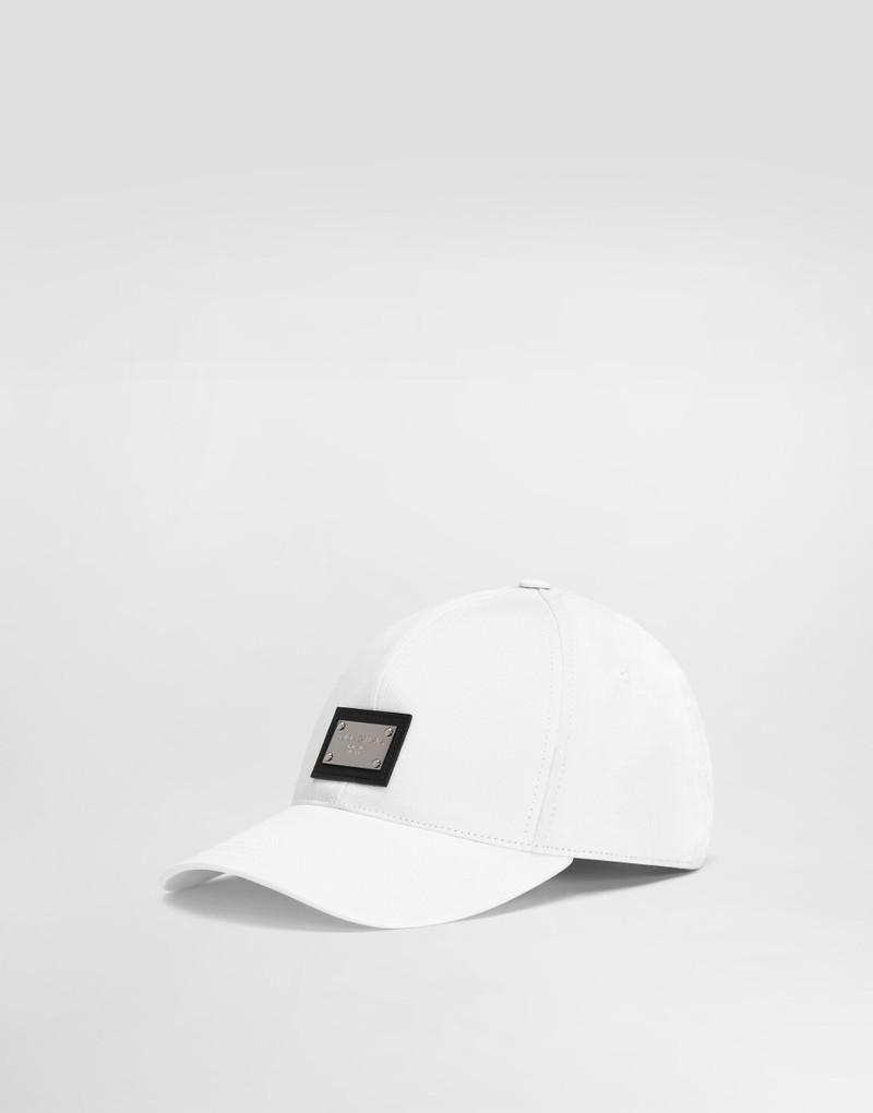 Cotton baseball cap with branded tag 1